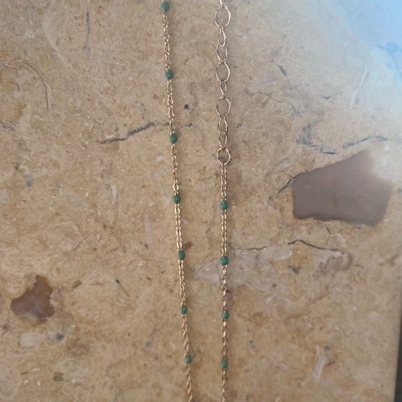 Green Gem Necklace - Picture 4 of 4